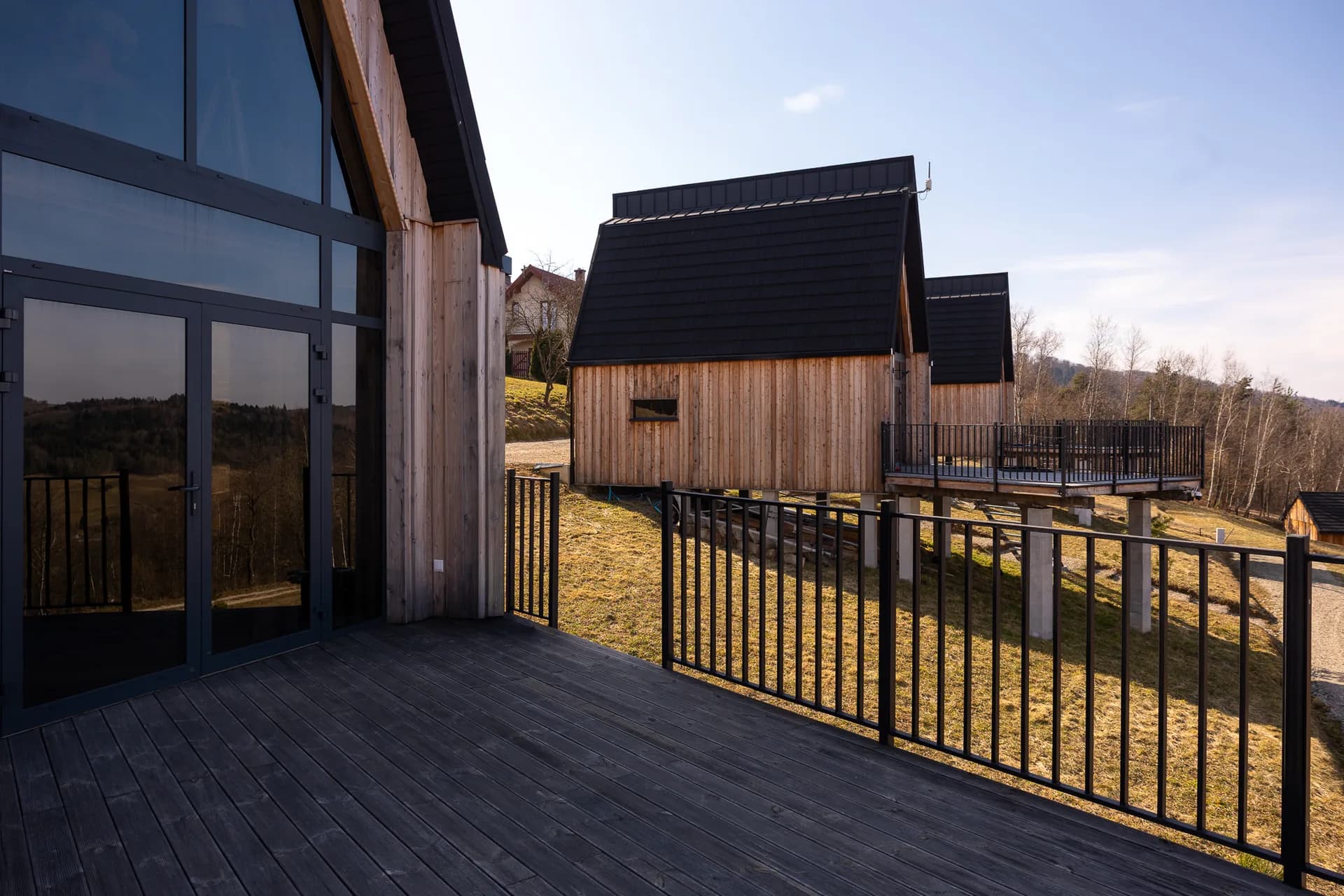 Taras między domkami